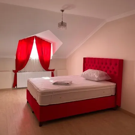 Assortie Luxury Apartment